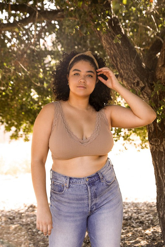 Curvy Lace Trim Padded Bralette