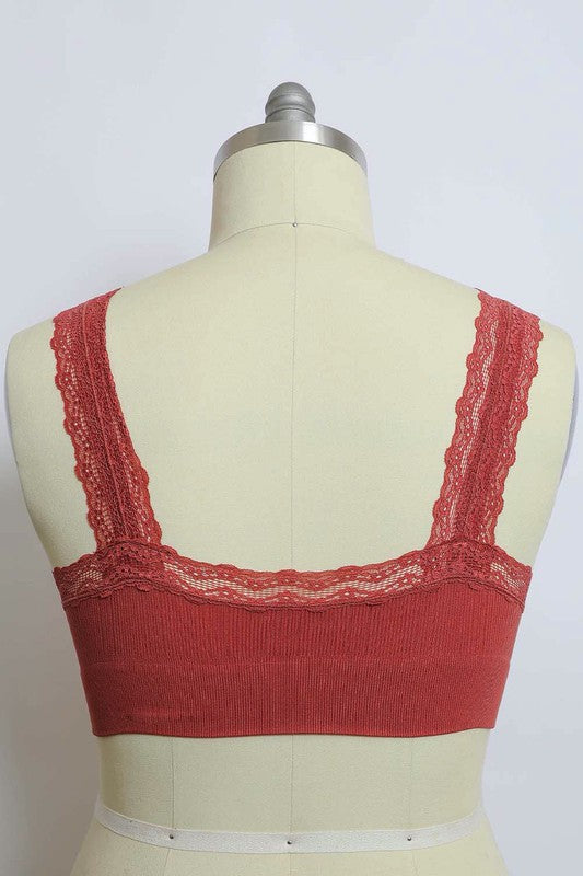 Curvy Lace Trim Padded Bralette