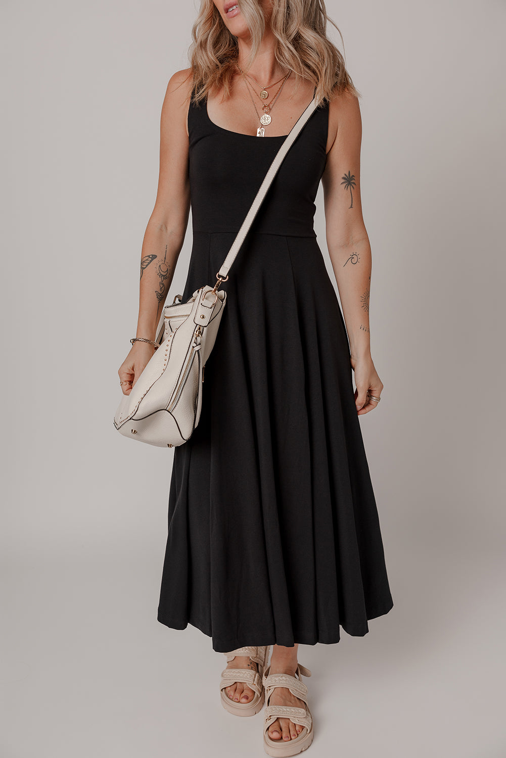 Seasonless Solid Slit Midi Dress