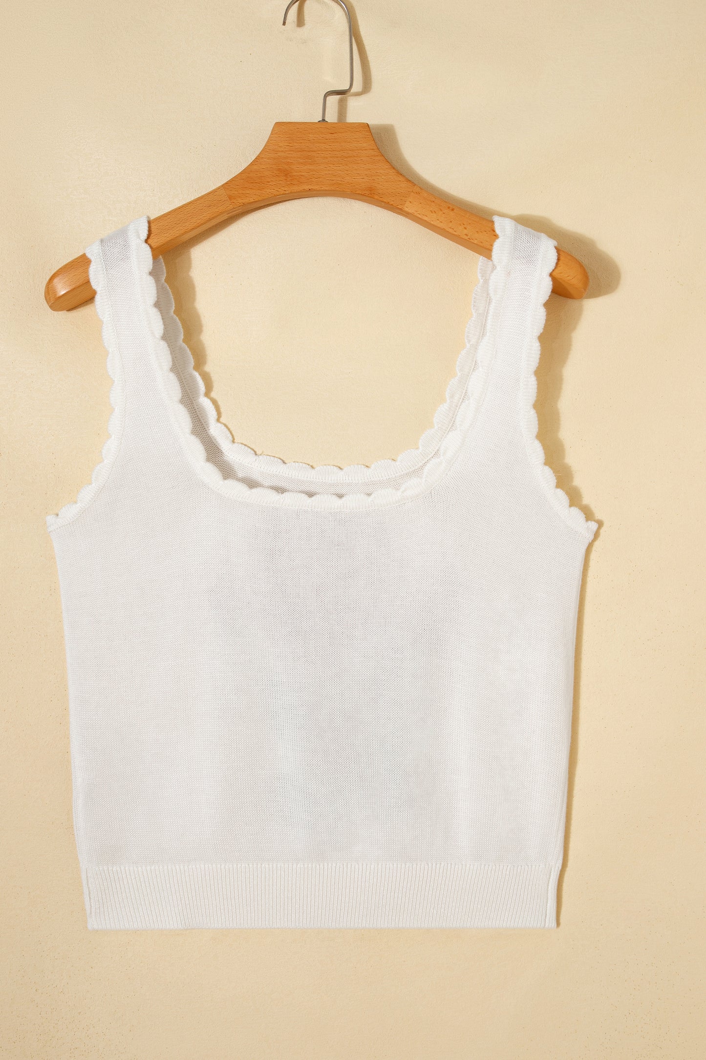 Retro Floral Print Scalloped Sleeveless Top
