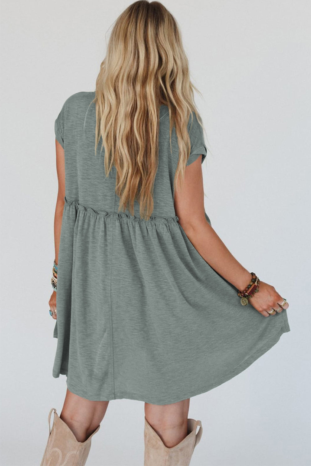 sage t shirt dress Cue The Casual T-shirt Midi Dress in Sage Curves 1XL / Sage