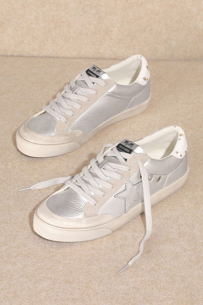 Star Detail Low Top Sneakers